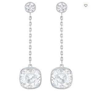 Swarovski Lattitude drop earrings
White, Rhodium plated